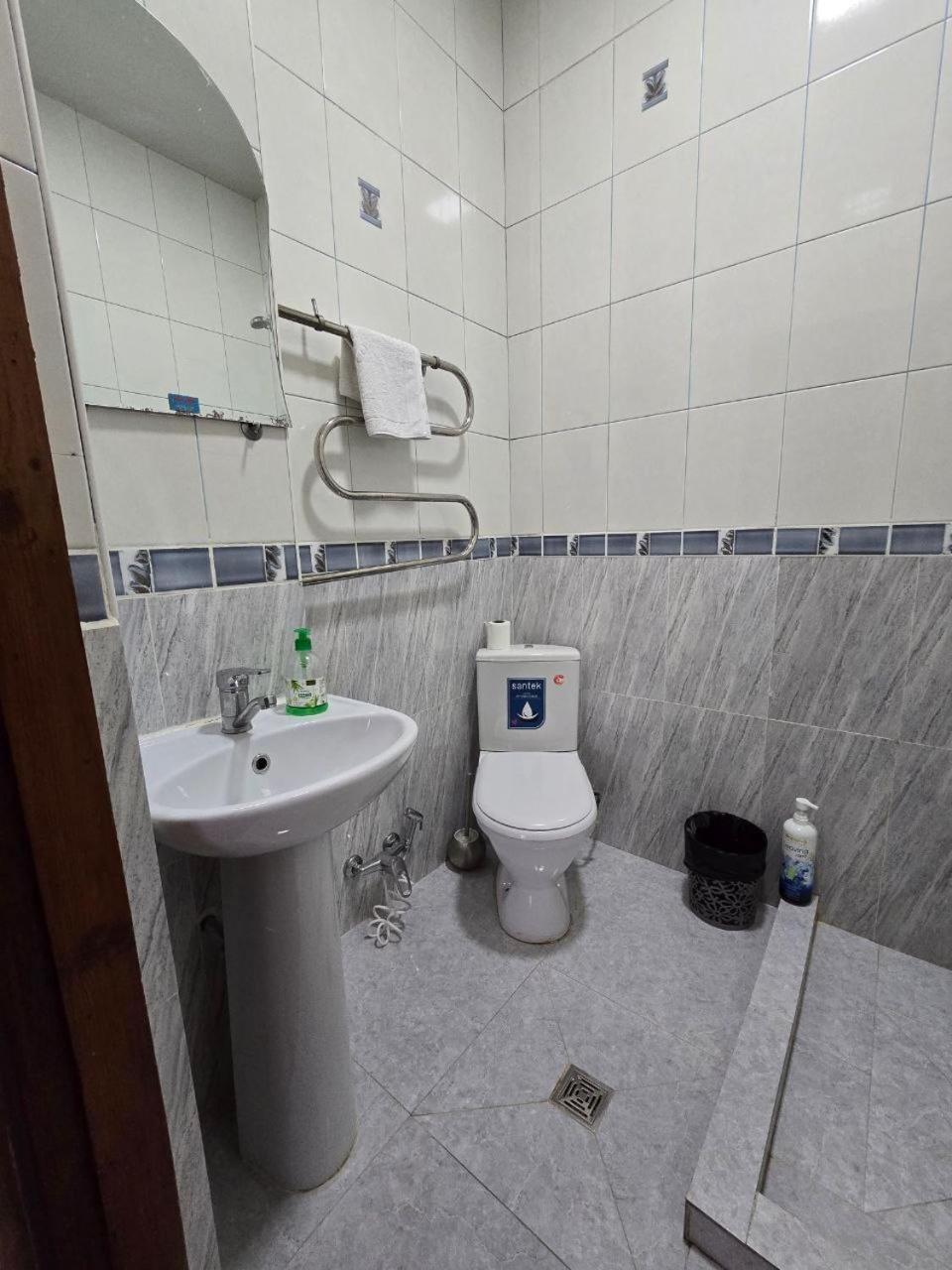 Guesto Hostel Tashkent Exterior foto