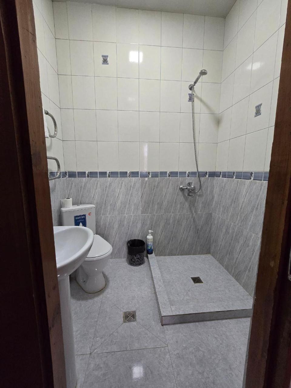 Guesto Hostel Tashkent Exterior foto